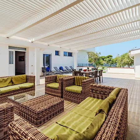 Con Piscina Sul Mare A Villa Terrasini