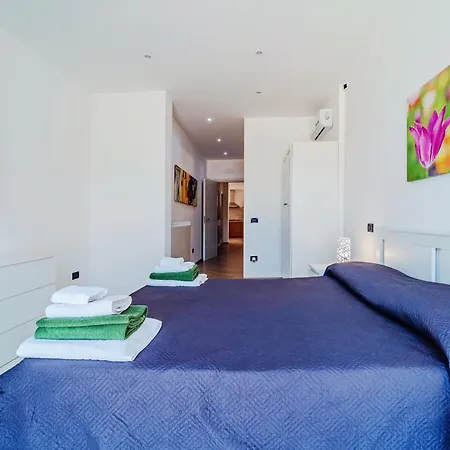 Con Piscina Sul Mare A Villa Terrasini