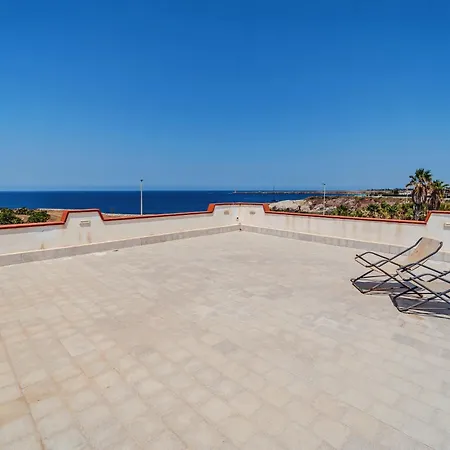 Con Piscina Sul Mare A Villa Terrasini